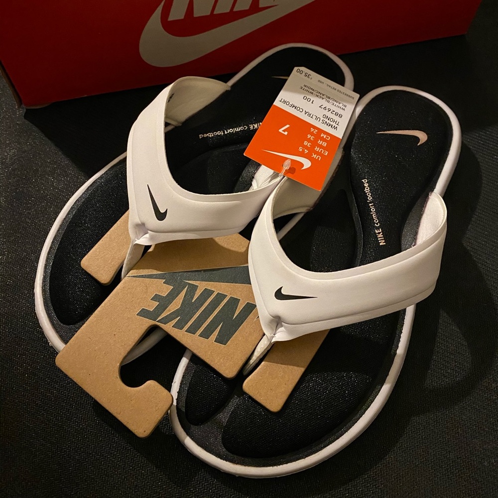 Nike Women’s Sandals
